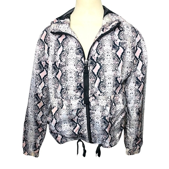 Me Jane Cropped Hooded Windbreaker Bomber Jacket Pink Black Snake Print Sz Small - Picture 3 of 12
